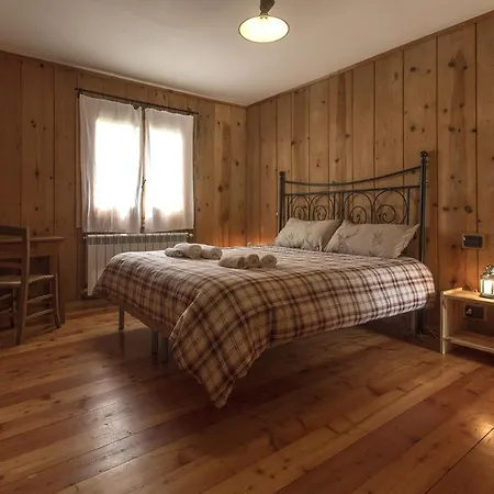 Villaggio Grechi Деревянный коттедж Zagarise